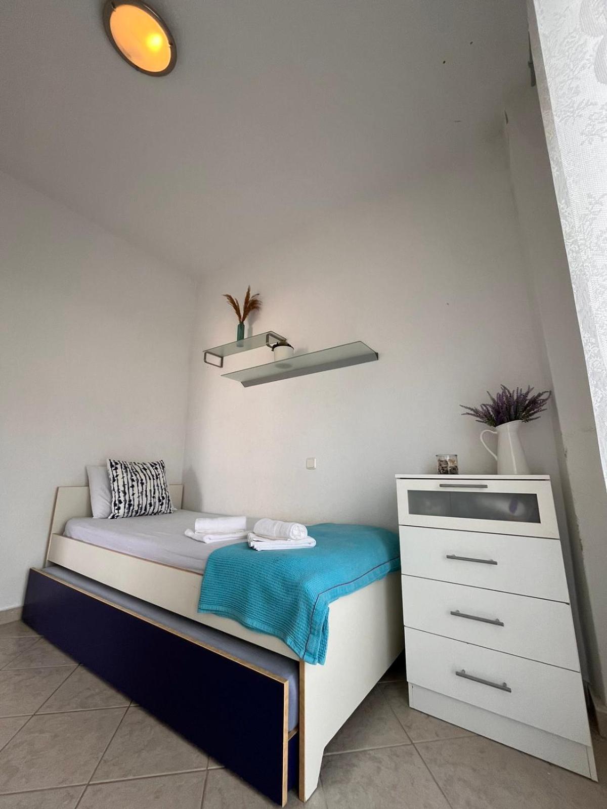 Ocean View Apartments Vrasna Exterior photo